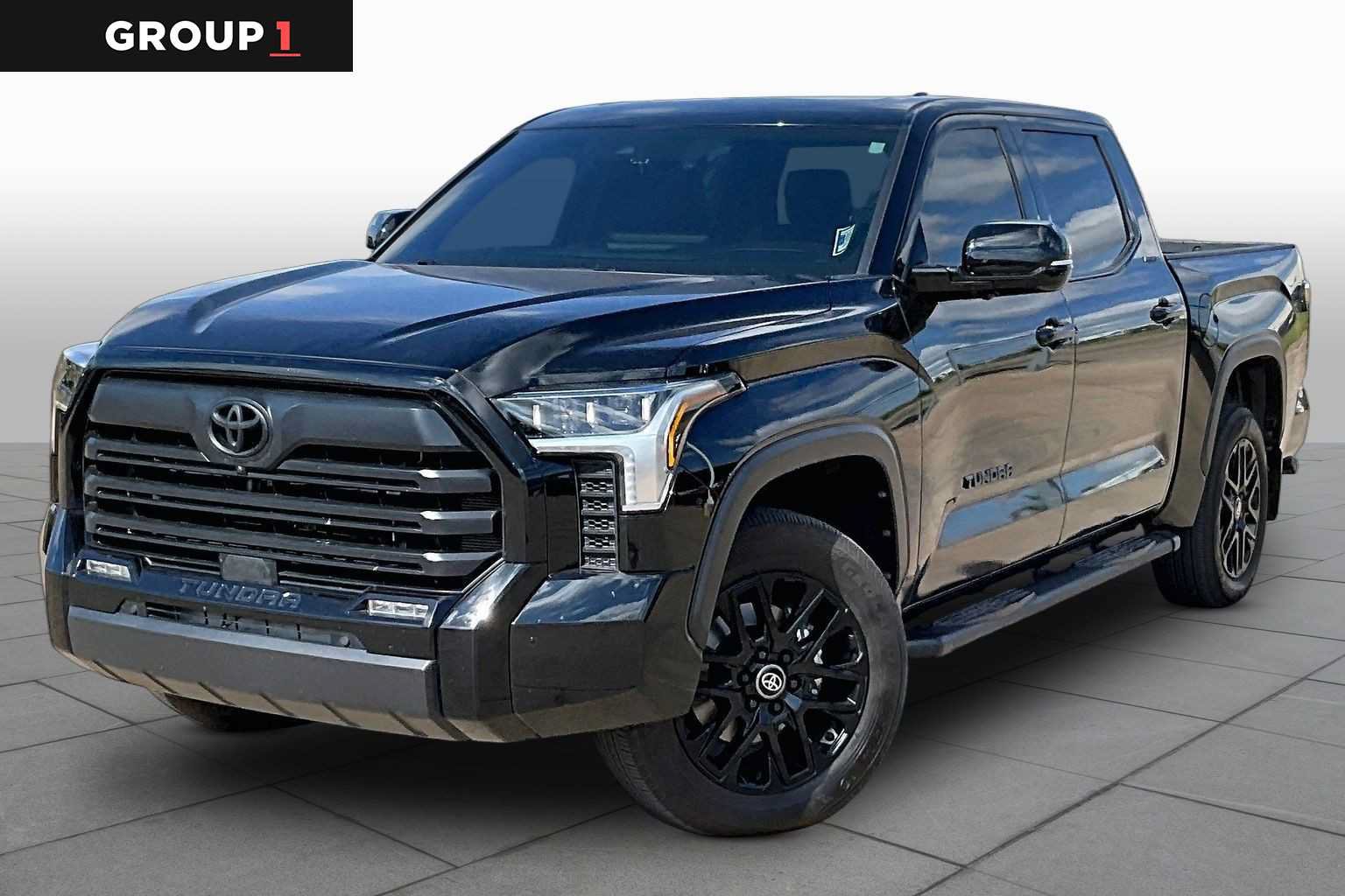 Used 2025 Toyota Tundra Limited AWD/4WD image 1