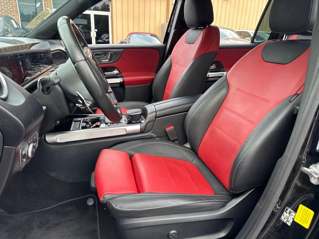 Used 2022 Mercedes-Benz GLB 35 AMG 4MATIC image 5