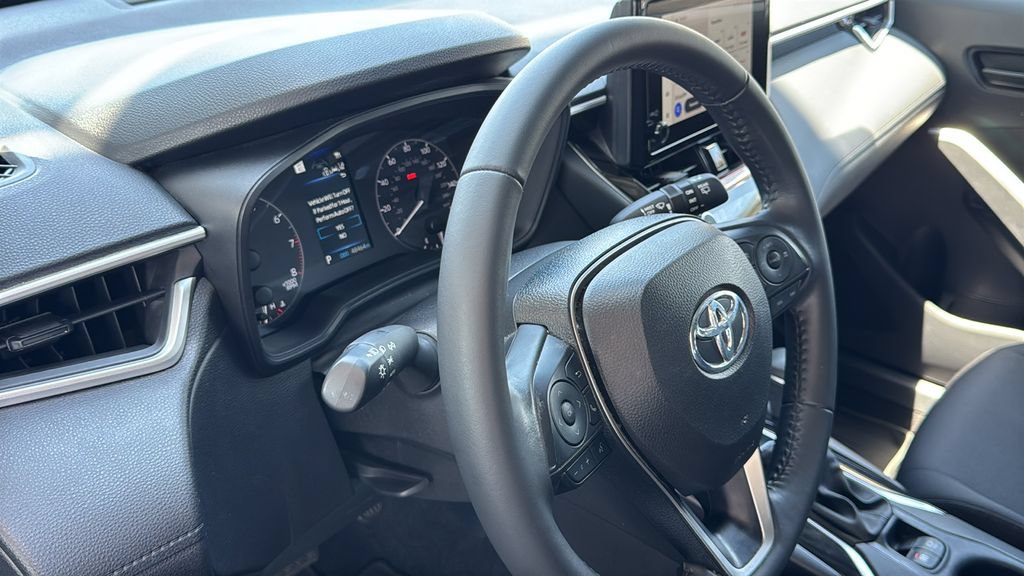 Used 2024 Toyota Corolla Cross LE FWD image 21