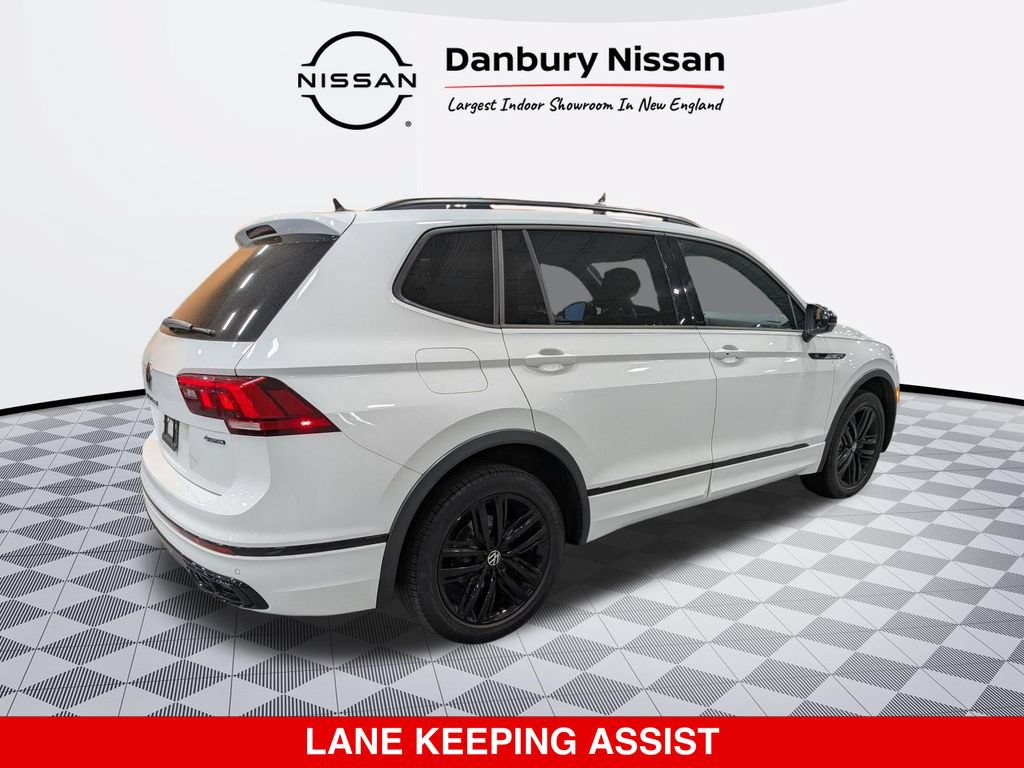 Used 2022 Volkswagen Tiguan SE R-Line AWD/4WD image 3