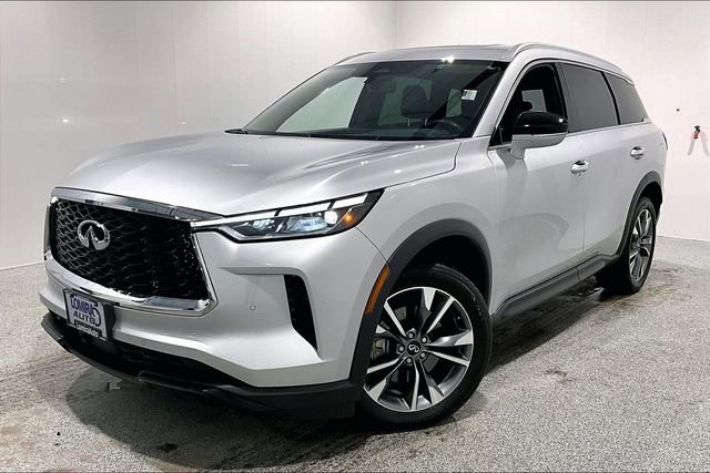 Used 2023 INFINITI QX60 Luxe image 3