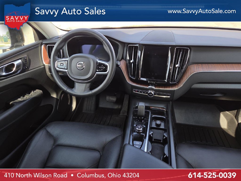 Used 2023 Volvo XC60 B5 Plus AWD/4WD image 21