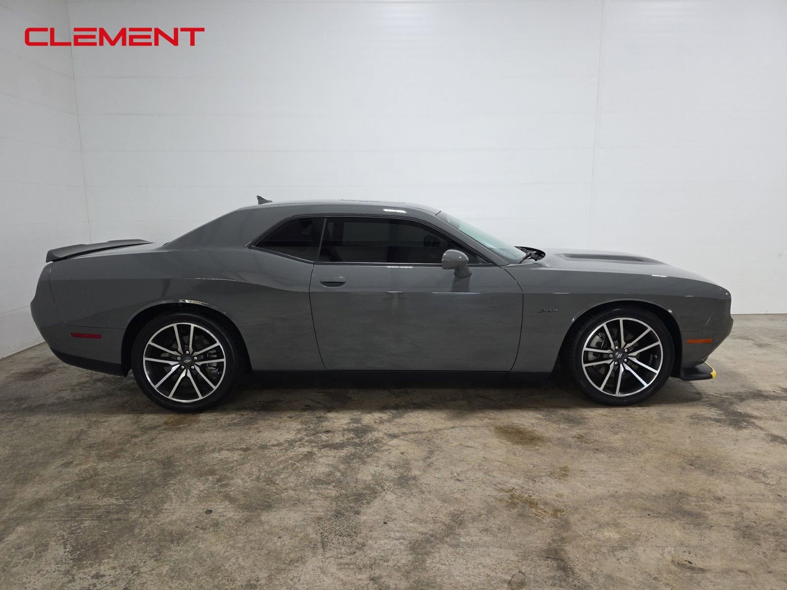 Used 2023 Dodge Challenger R/T w/ Plus Package image 4