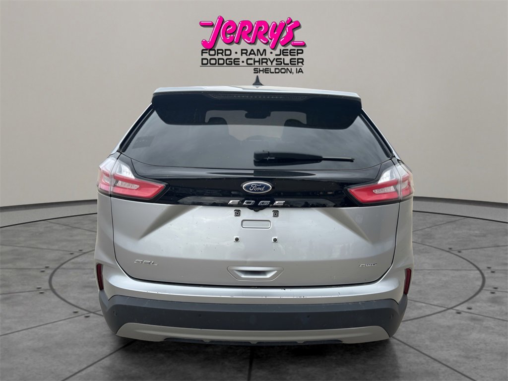 Used 2023 Ford Edge SEL image 4