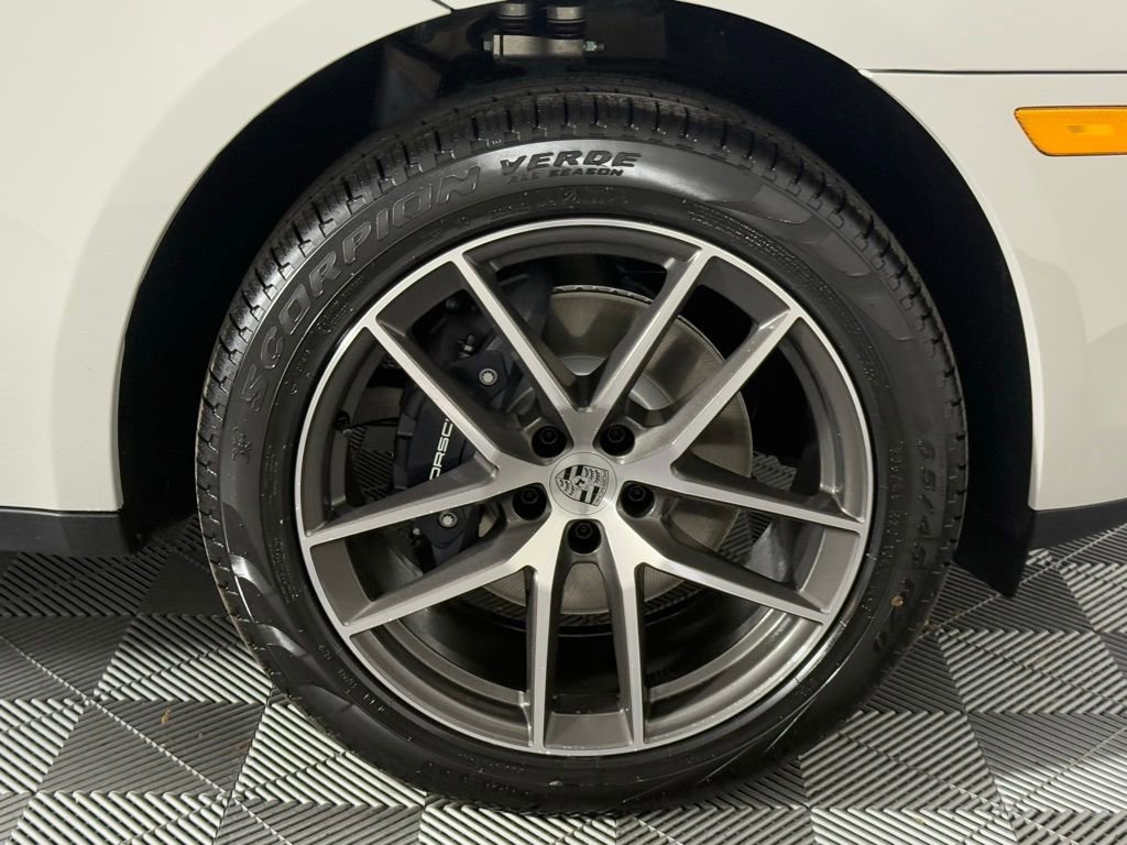 New 2026 Porsche Macan Turbo image 15