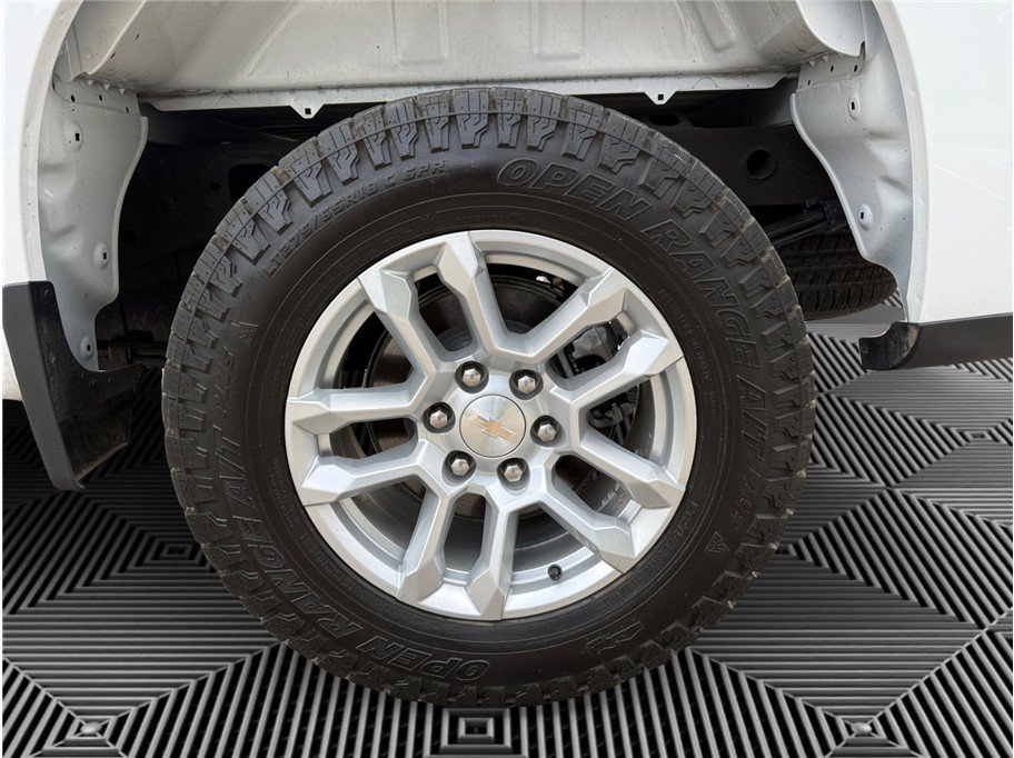 Used 2023 Chevrolet Silverado 1500 LT AWD/4WD image 14