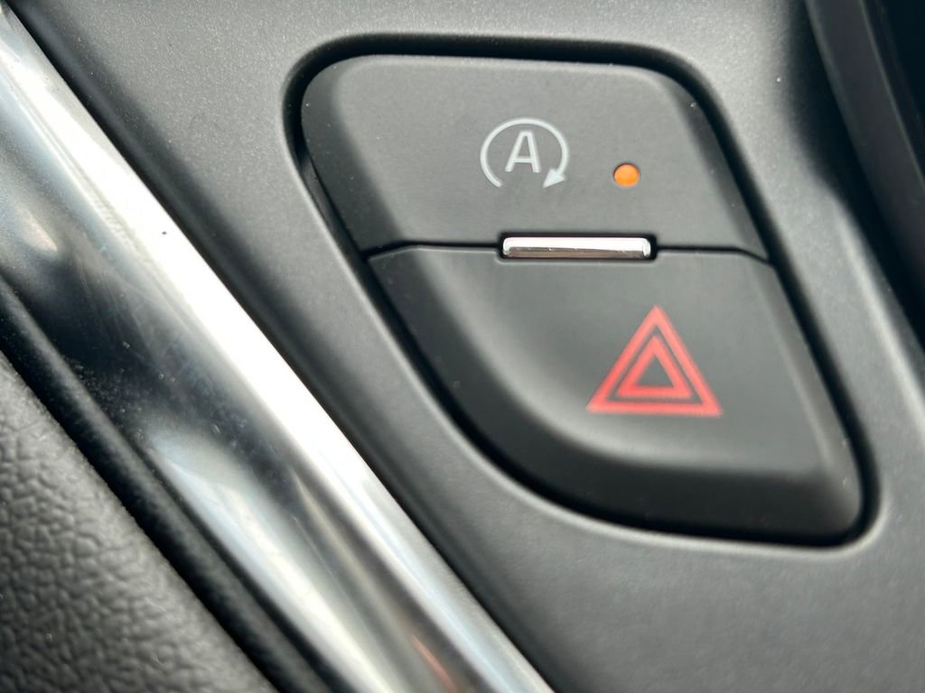 Used 2025 Chevrolet Blazer LT image 31