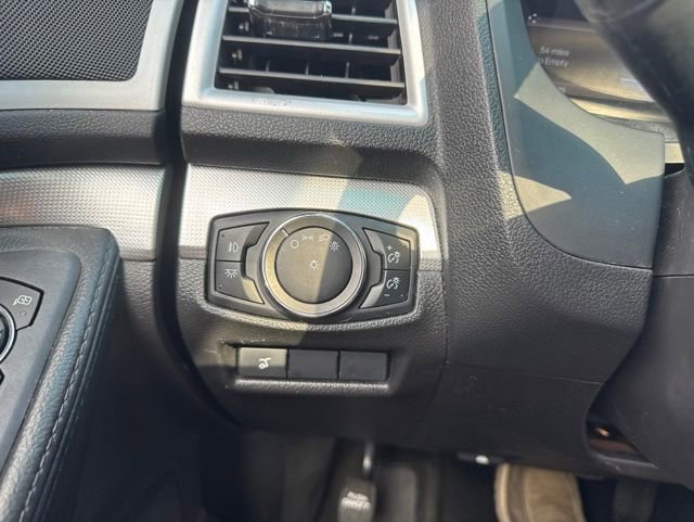 Used 2014 Ford Explorer XLT w/ Equipment Group 202A AWD/4WD image 26