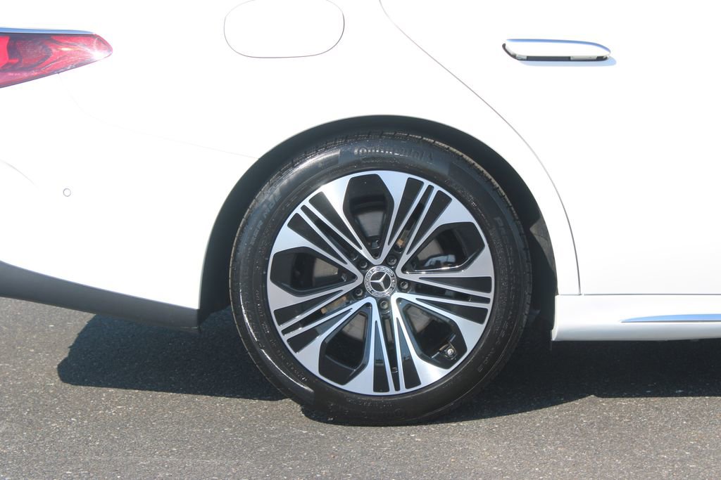 Used 2025 Mercedes-Benz E 350 Sedan image 13