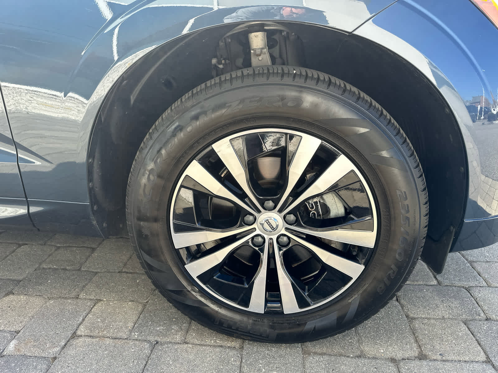 Certified 2024 Volvo XC60 B5 Core AWD/4WD image 44