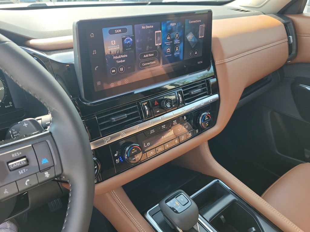 Certified 2026 Nissan Pathfinder Platinum FWD image 24
