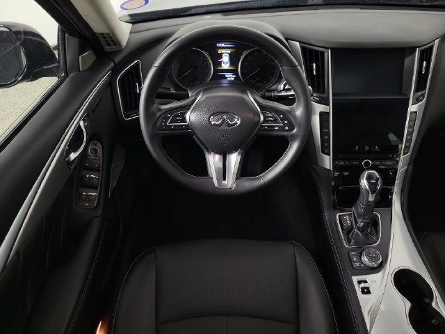 Used 2023 INFINITI Q50 Luxe w/ Cargo Package RWD image 10