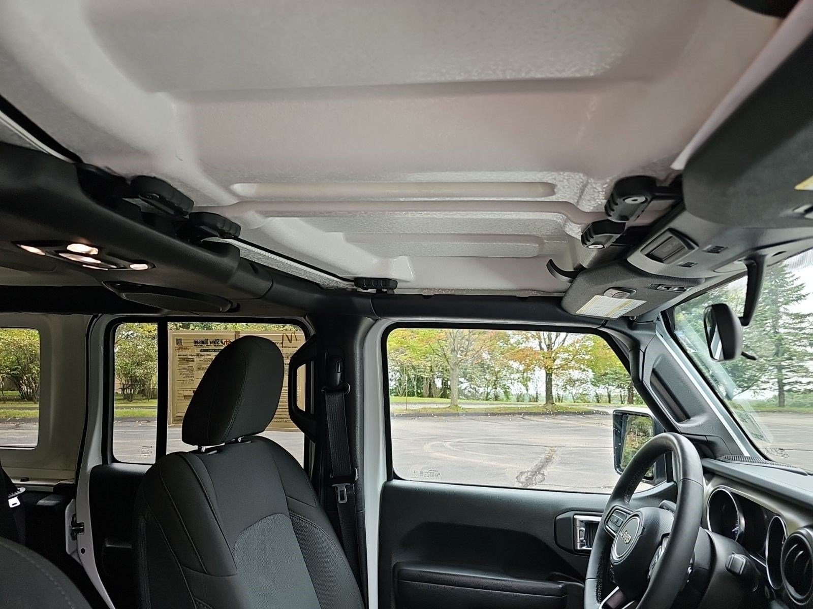 Used 2023 Jeep Wrangler Unlimited w/ Cold Weather Group AWD/4WD image 12