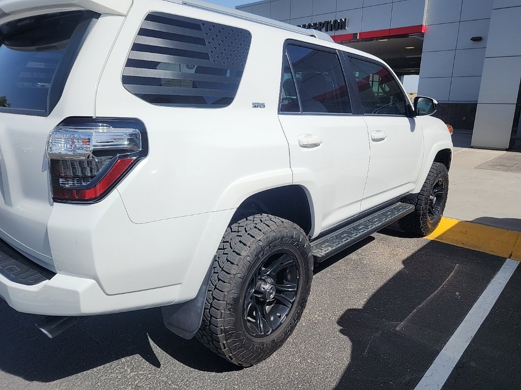 Used 2016 Toyota 4Runner SR5 AWD/4WD image 5