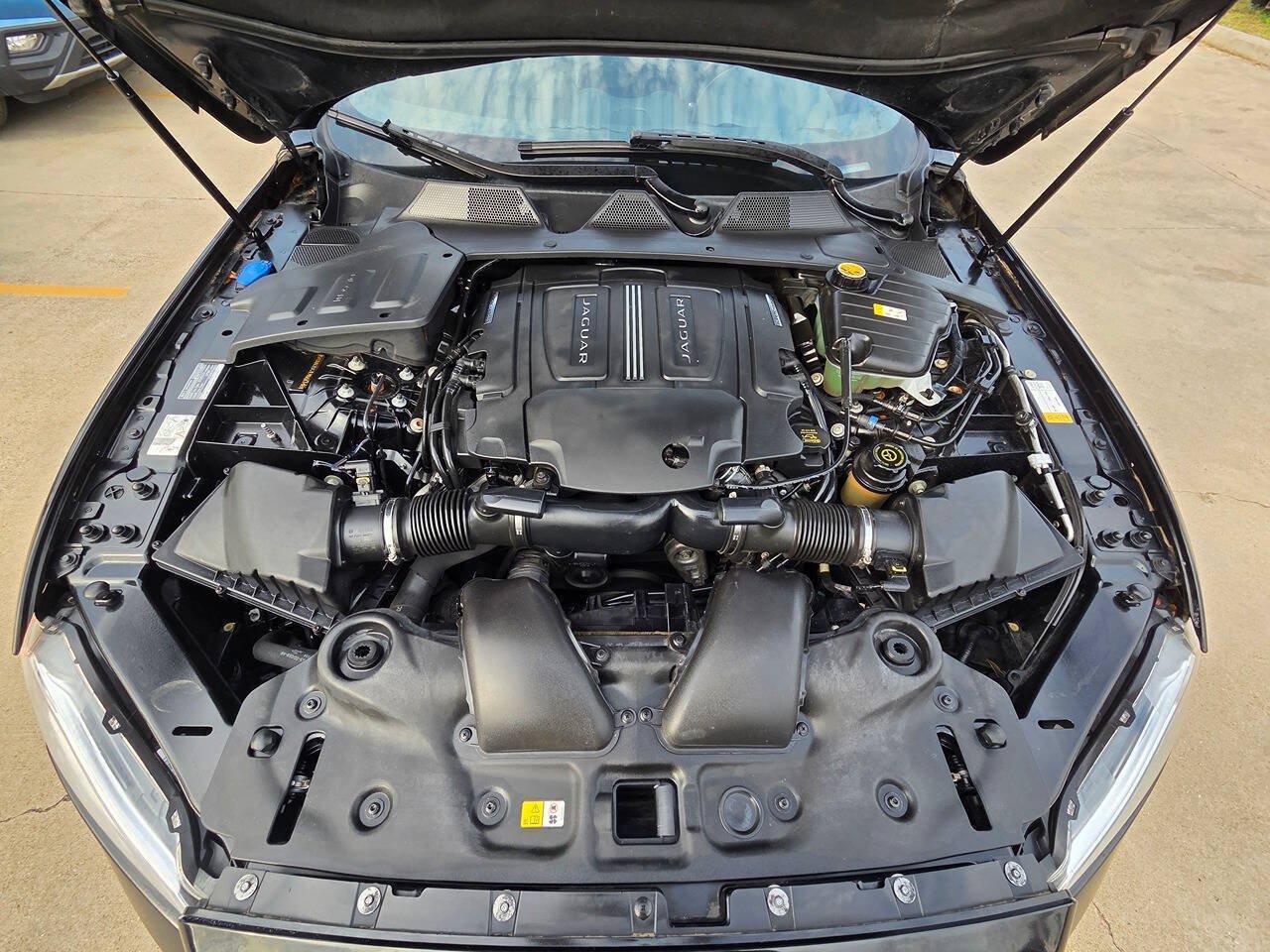 Used 2014 Jaguar XJ R LWB RWD image 26
