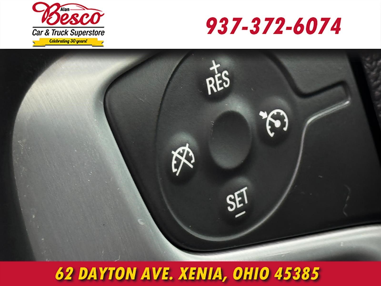 Used 2018 GMC Acadia SLE AWD/4WD image 12