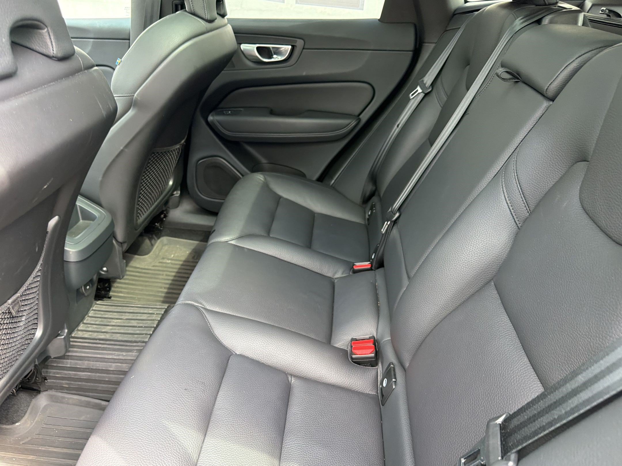 Used 2024 Volvo XC60 B5 Plus w/ Protection Package Premier AWD/4WD image 25