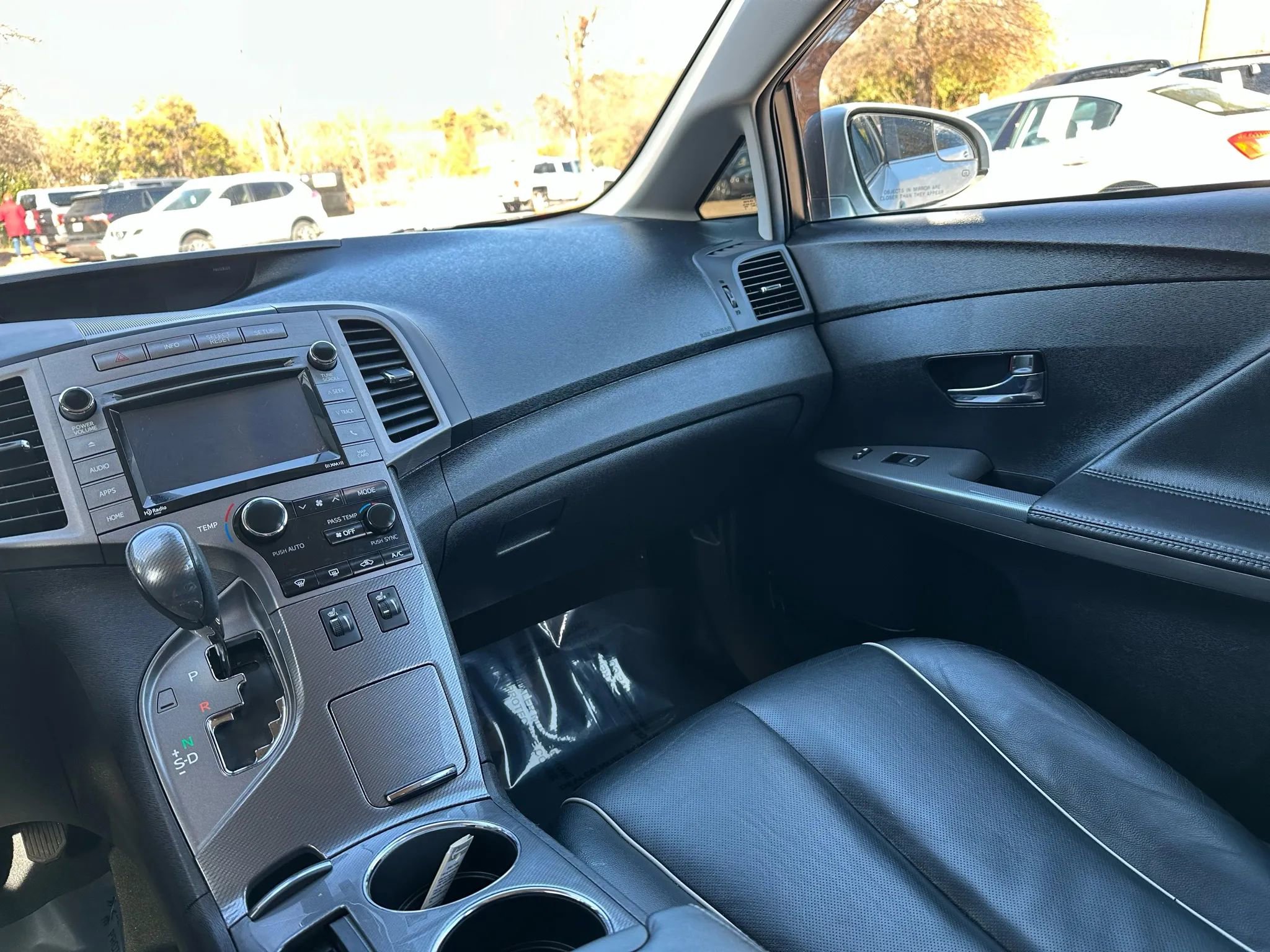 Used 2015 Toyota Venza XLE image 23