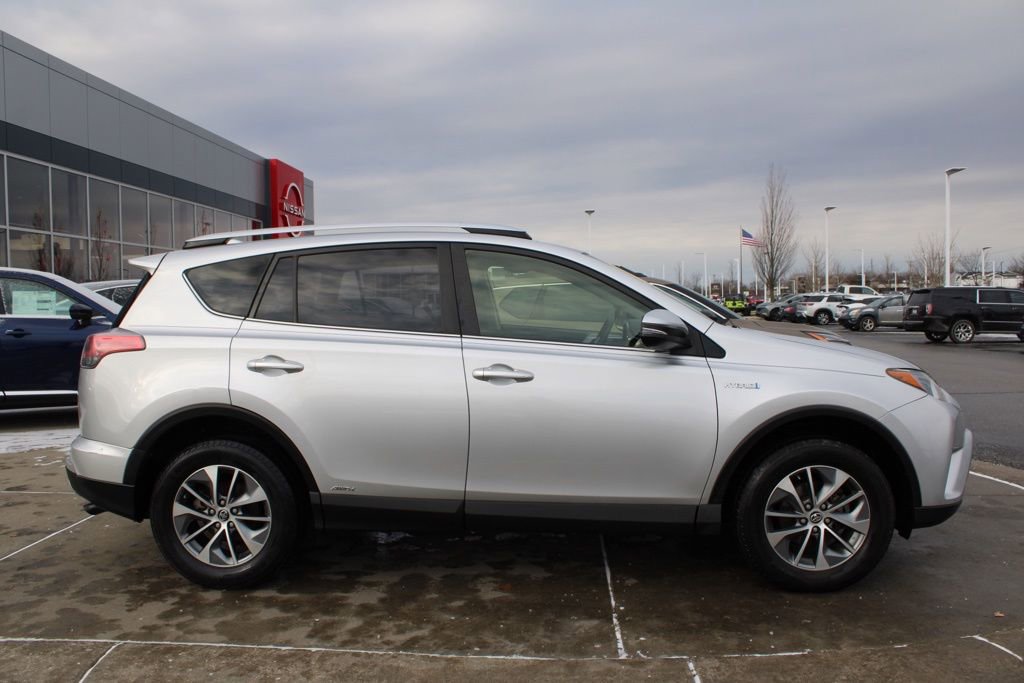 Used 2016 Toyota RAV4 XLE image 6