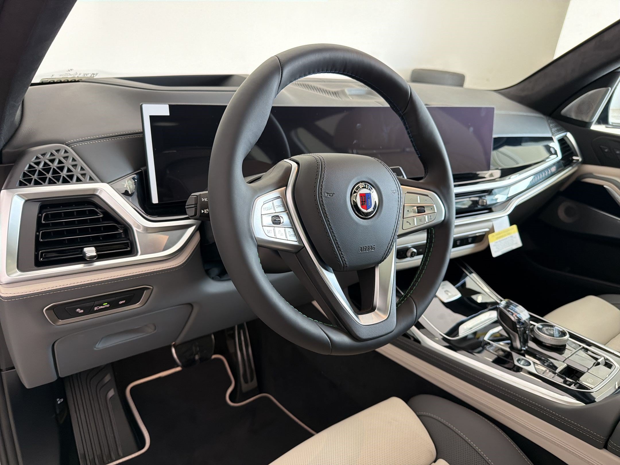New 2026 BMW ALPINA XB7 AWD/4WD image 4