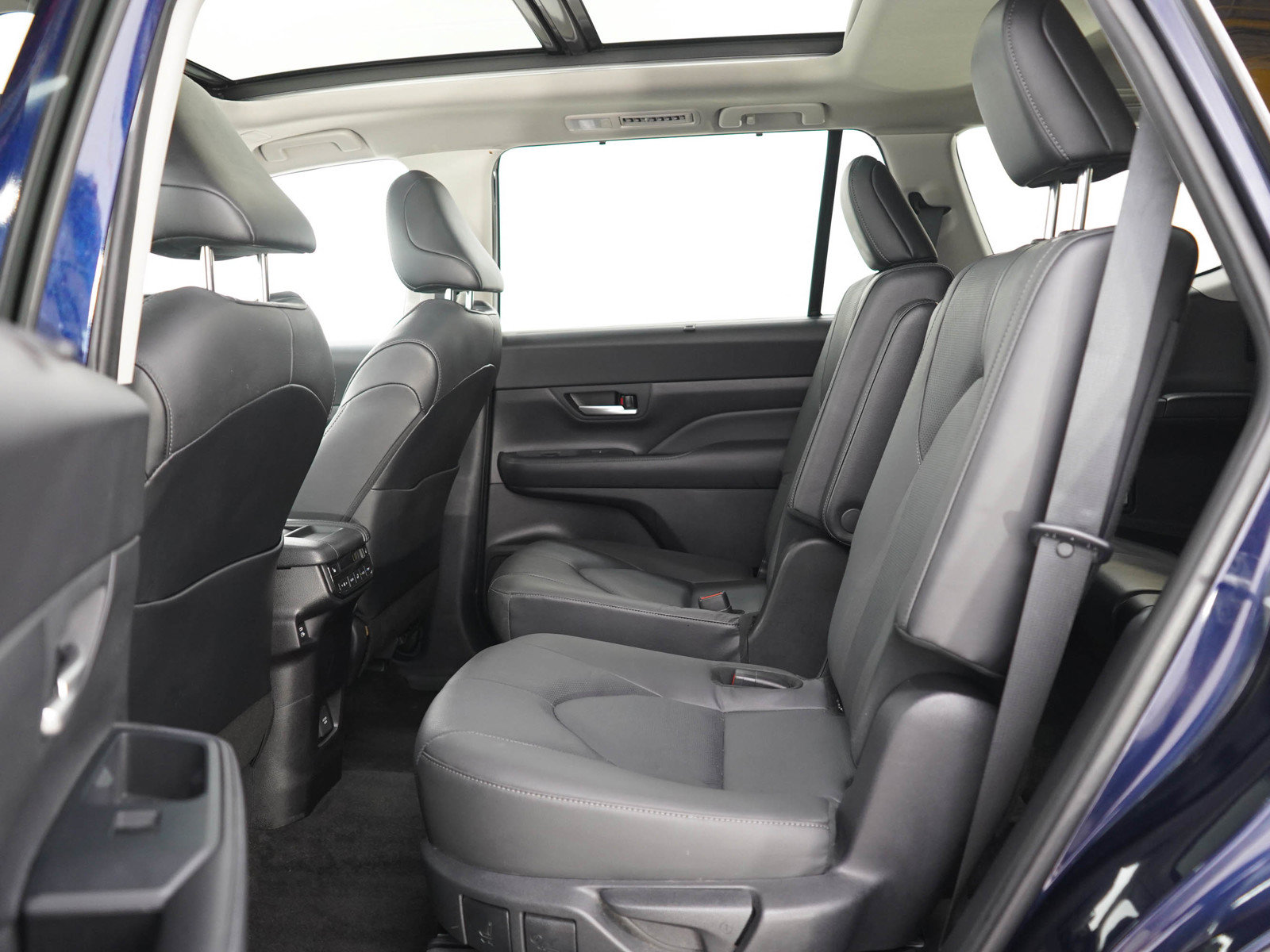 Used 2024 Toyota Grand Highlander AWD image 19
