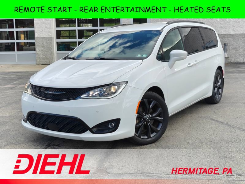 Used 2020 Chrysler Pacifica Touring-L Plus FWD image 1