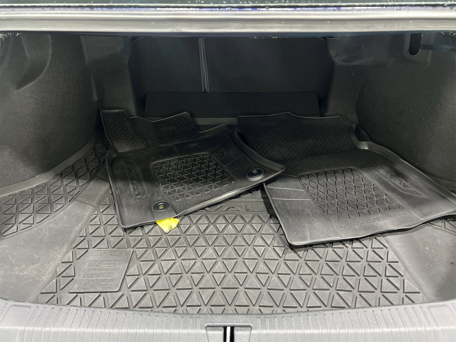 Used 2021 Toyota Avalon XLE image 23