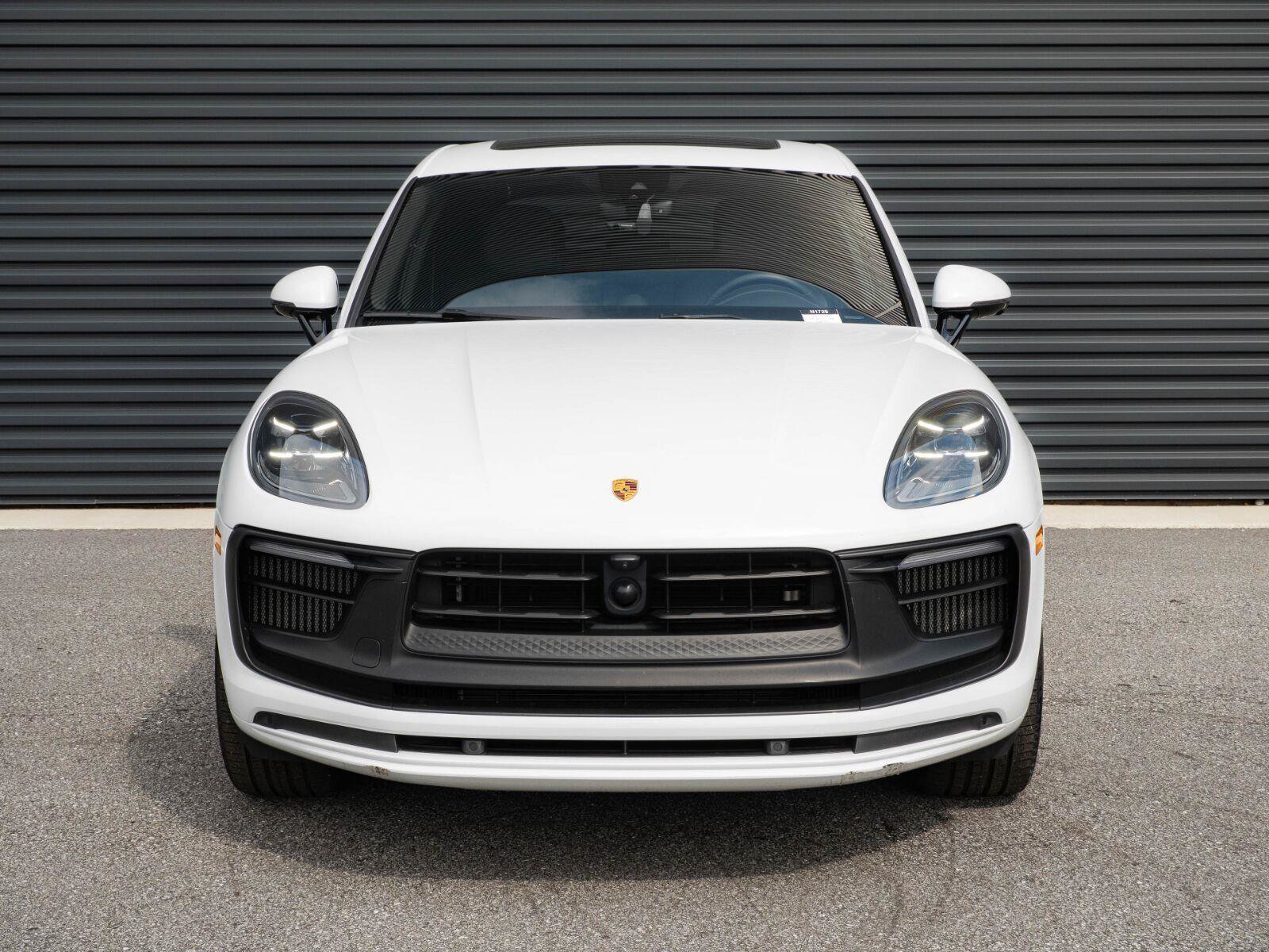 Certified 2024 Porsche Macan GTS w/ Premium Plus Package AWD/4WD image 35