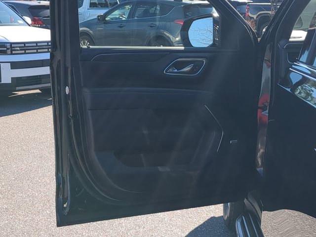 Used 2024 Chevrolet Suburban LT image 19