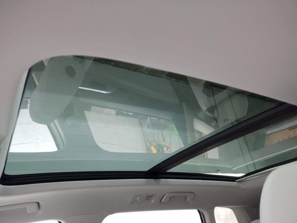 New 2025 Volkswagen Taos SE image 21