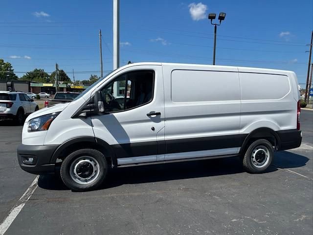 New 2025 Ford Transit 150 Low Roof image 18