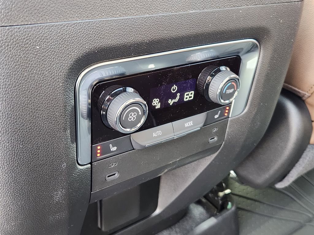New 2026 Chevrolet Tahoe High Country AWD/4WD image 13