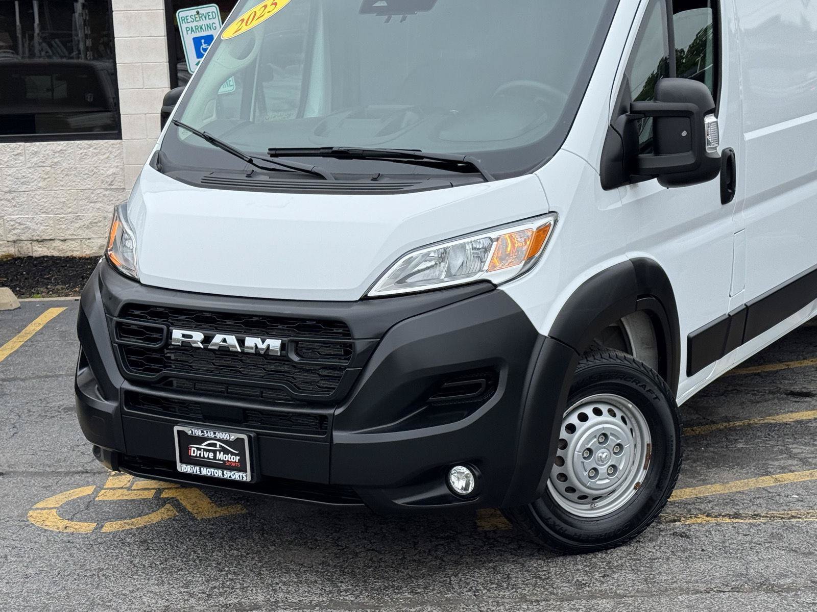 Used 2025 RAM ProMaster 2500 w/ Convenience Group FWD image 3
