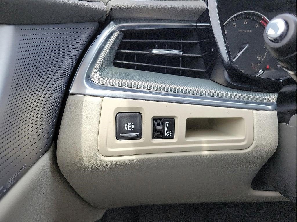 Certified 2023 Cadillac XT5 Premium Luxury image 17