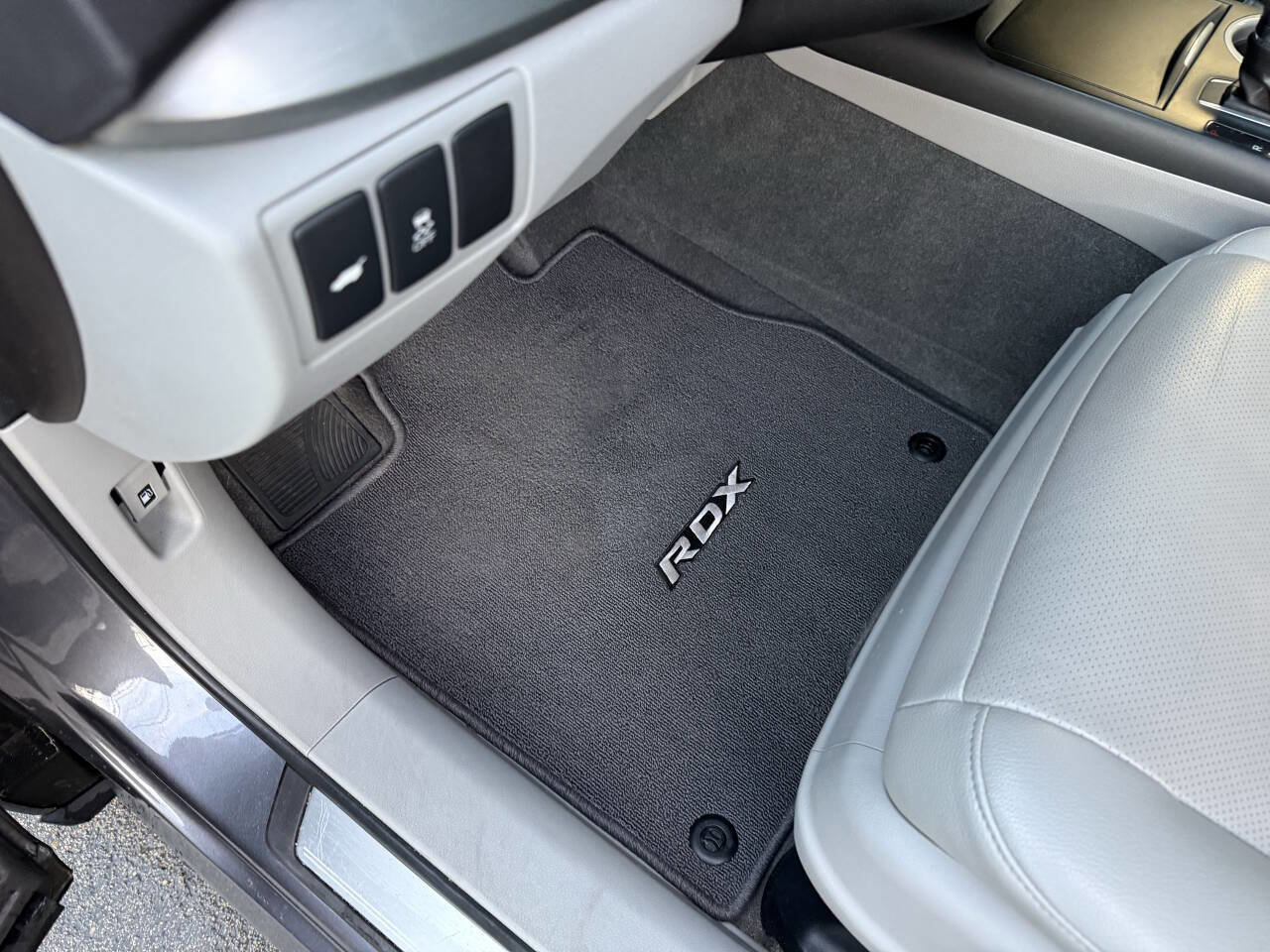 Used 2017 Acura RDX AWD w/ Technology Package image 11