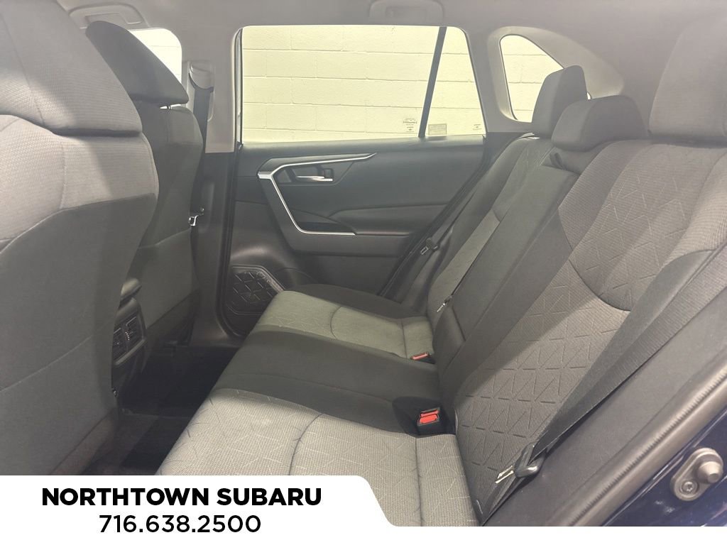 Used 2020 Toyota RAV4 XLE w/ Carpet Mat Package AWD/4WD image 23