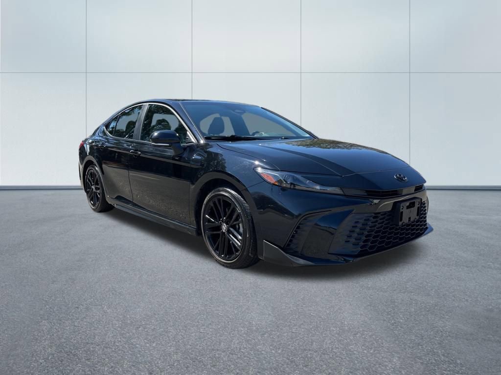 Used 2025 Toyota Camry SE w/ Convenience Package image 4