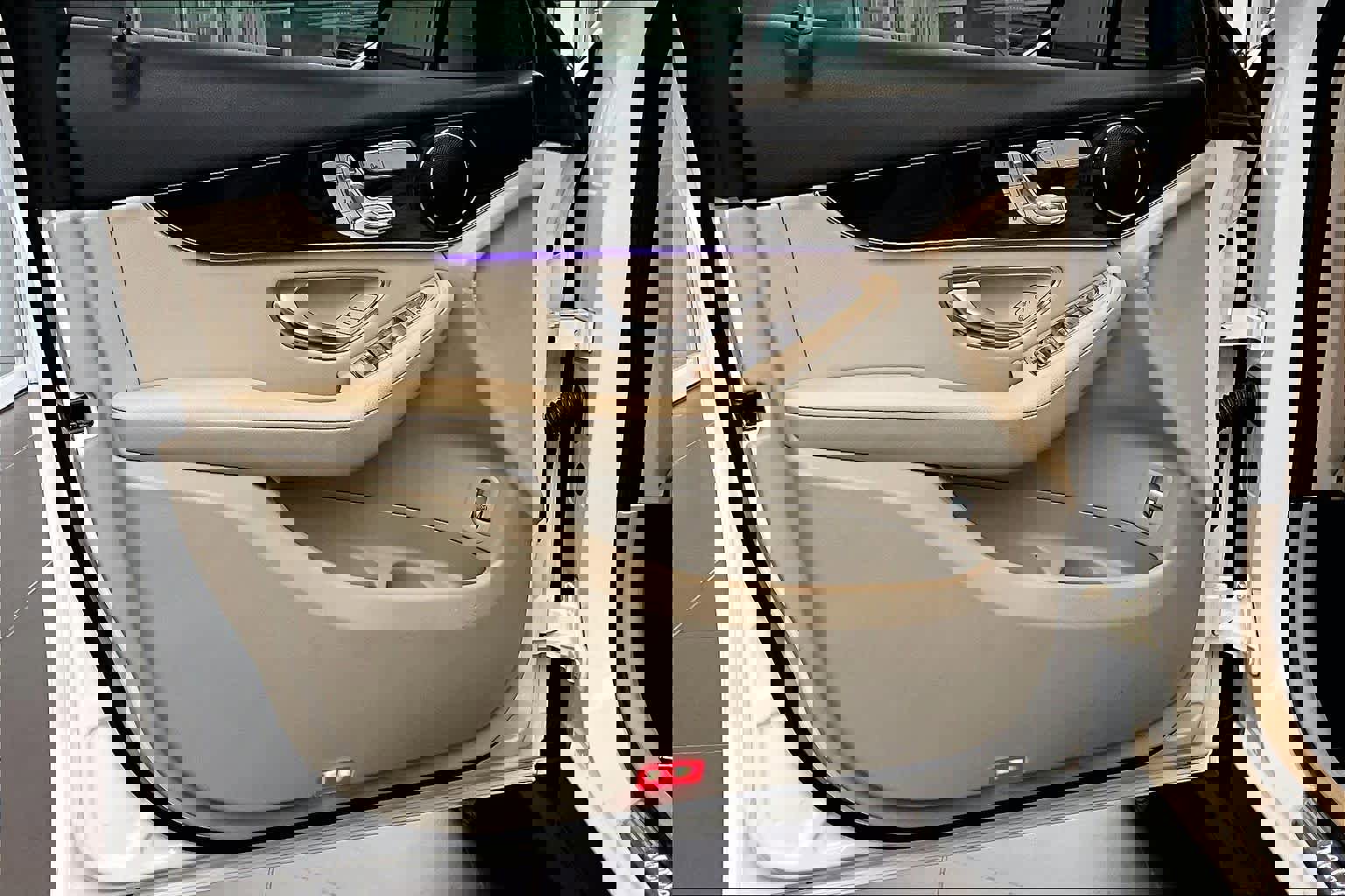 Used 2022 Mercedes-Benz GLC 300 image 20