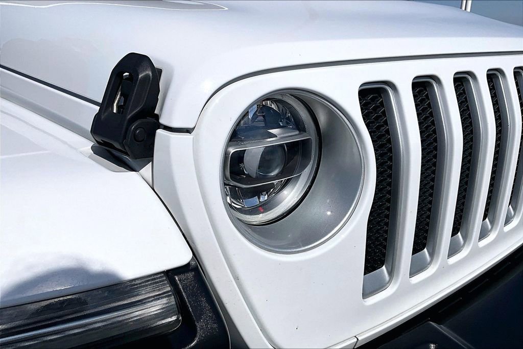Used 2020 Jeep Wrangler Unlimited Sahara image 38