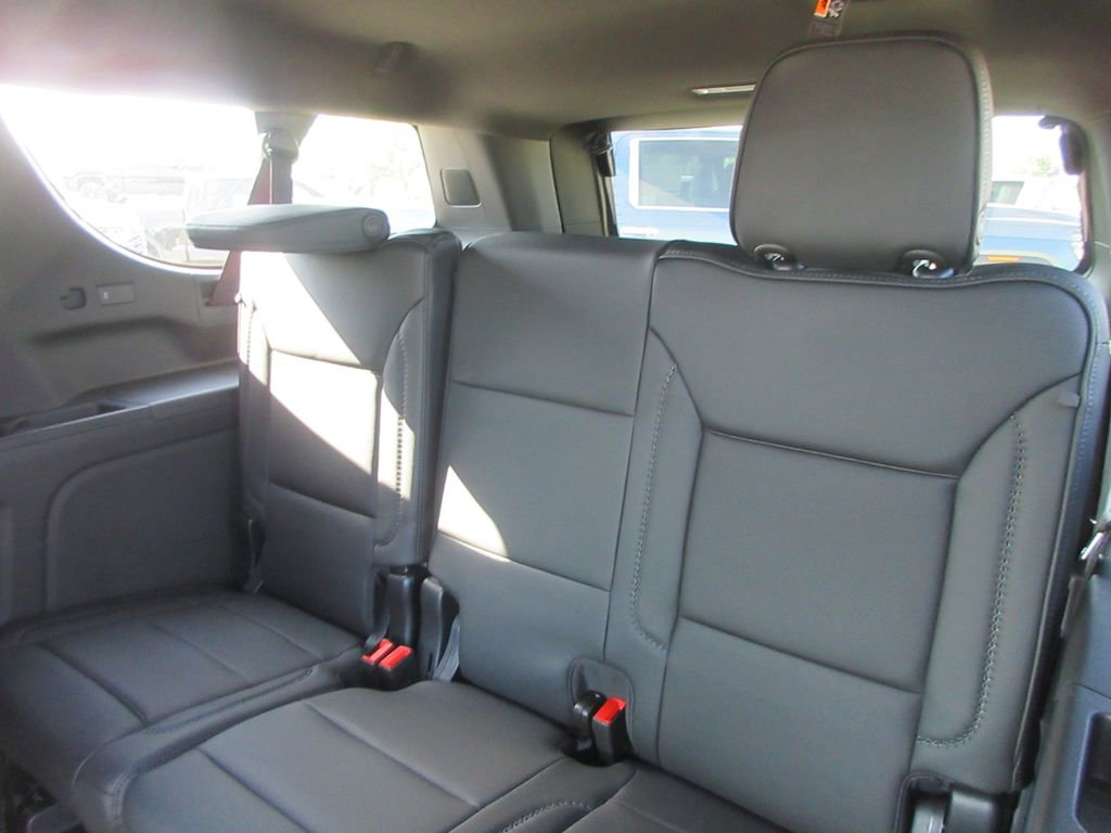 New 2026 GMC Yukon XL Denali w/ Denali Reserve Package AWD/4WD image 13