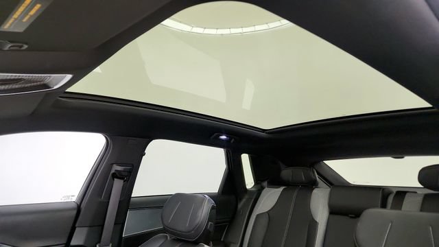 Used 2024 Cadillac Lyriq Tech AWD/4WD image 70