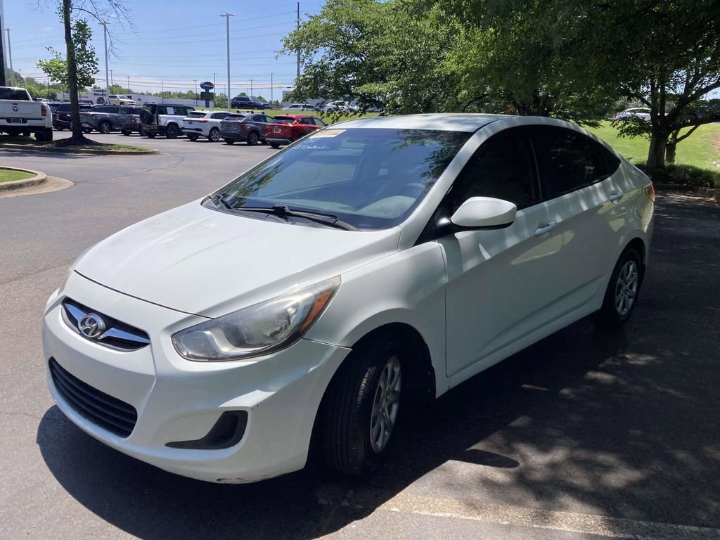 Used 2014 Hyundai Accent GLS FWD image 5