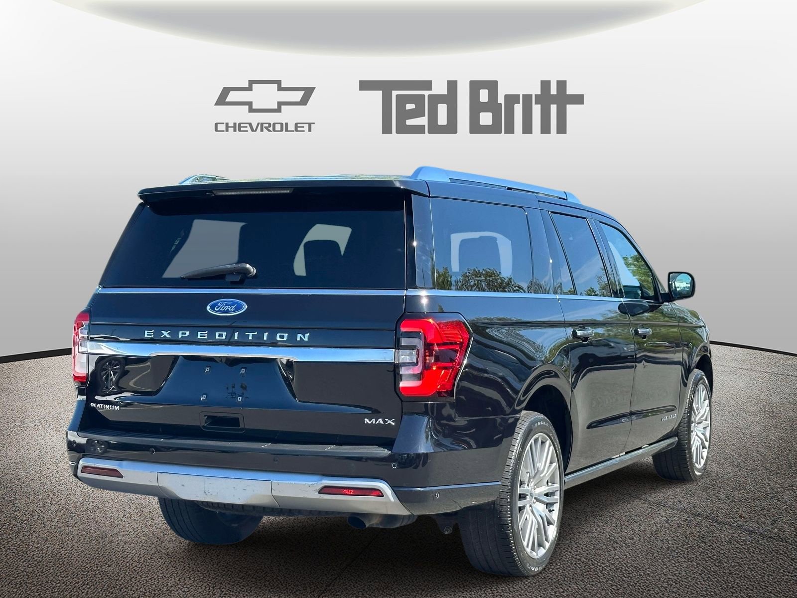 Used 2022 Ford Expedition Max Platinum AWD/4WD image 4