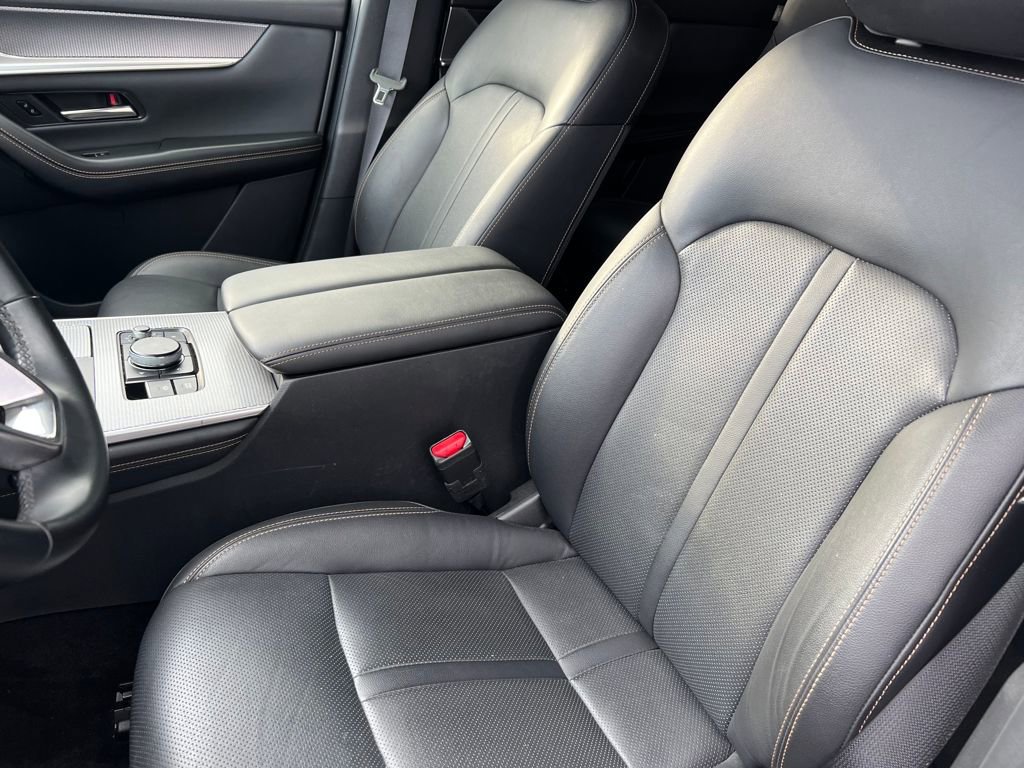 Used 2025 MAZDA CX-90 3.3 Turbo w/ Premium Sport Pkg image 11