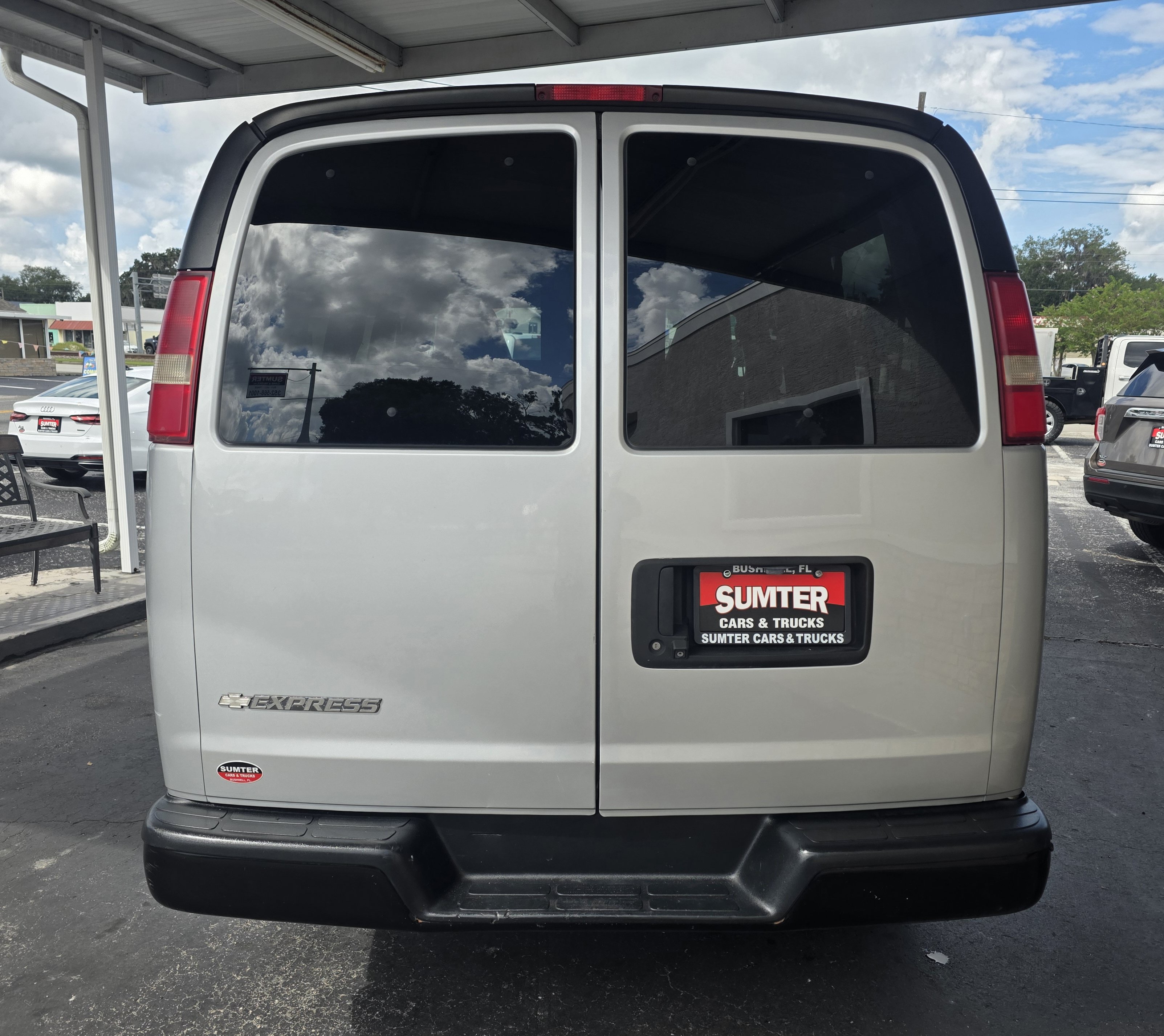 Used 2017 Chevrolet Express 2500 LS RWD image 5