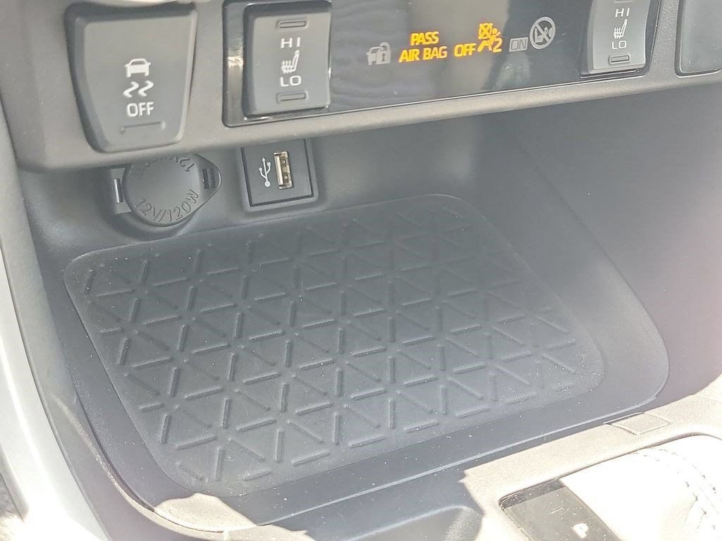 Certified 2025 Toyota RAV4 XSE AWD/4WD image 17