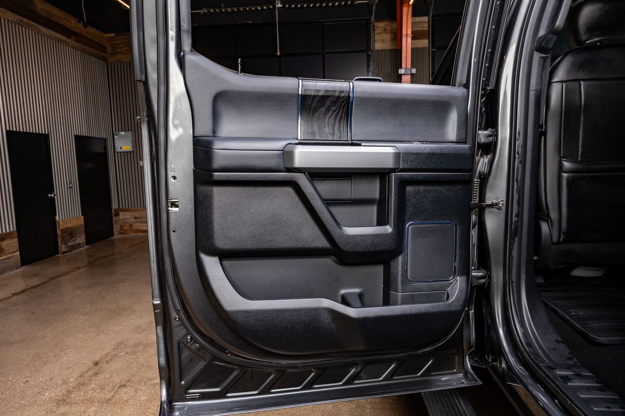 Used 2019 Ford F450 Platinum w/ Platinum Ultimate Package image 36