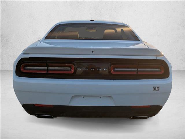 Used 2022 Dodge Challenger SXT image 6