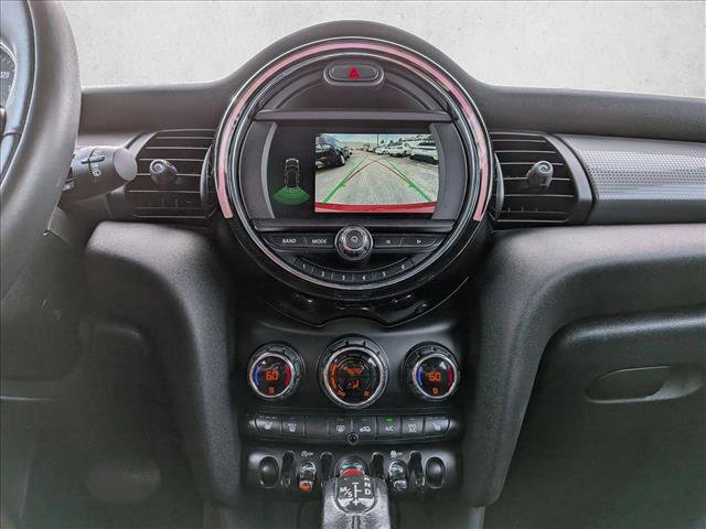 Used 2019 MINI Cooper 4-Door Hardtop image 14