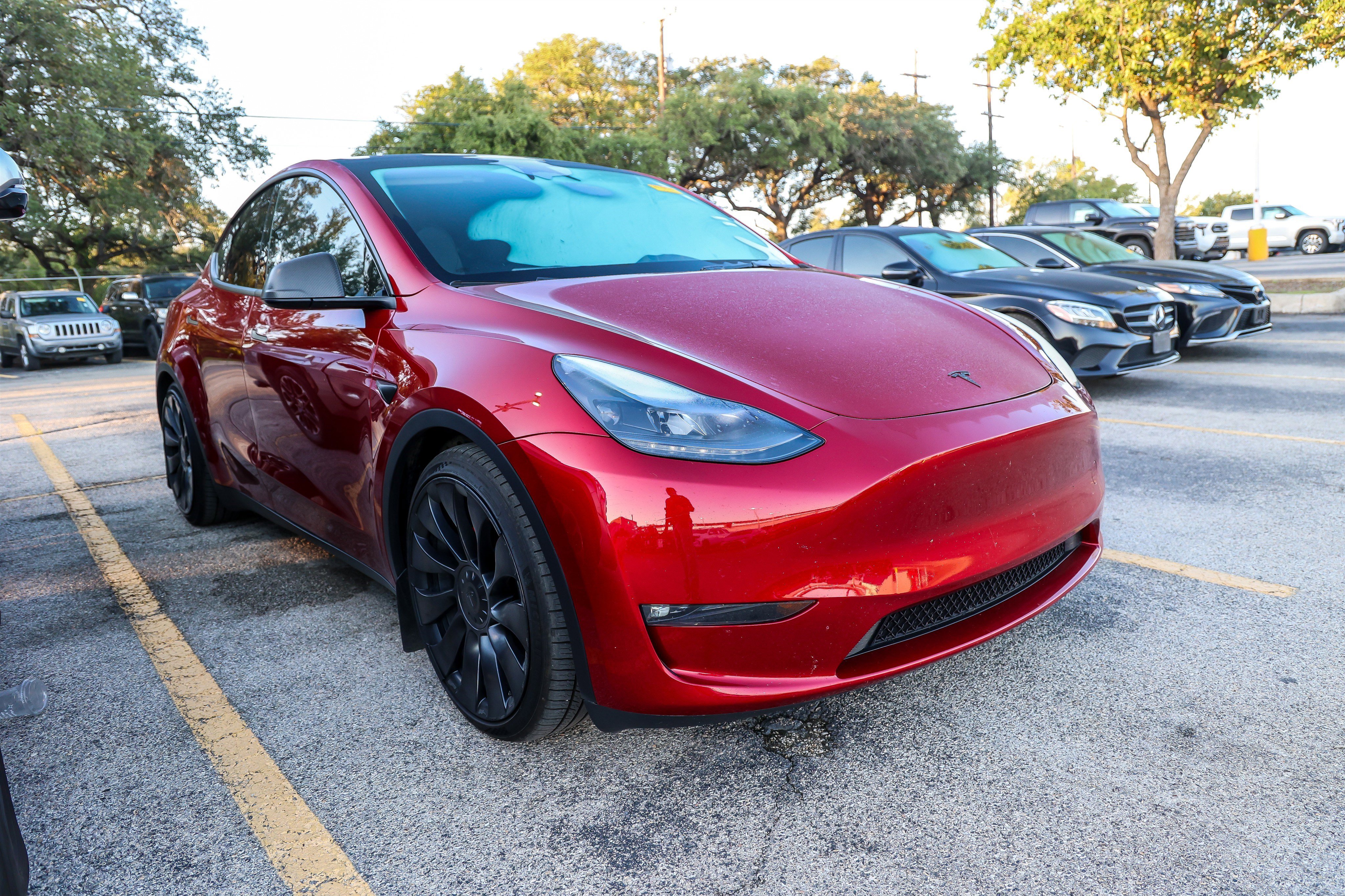Used 2024 Tesla Model Y Performance AWD/4WD image 7